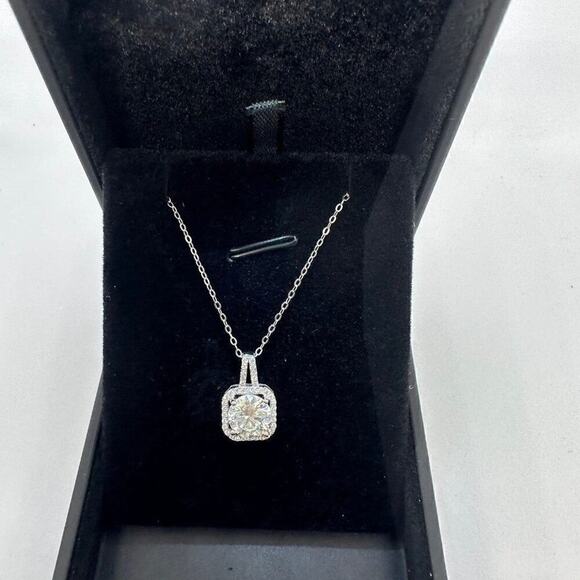 GRA 2 Ct Round Cut Square Halo Moissanite Necklace Pendant Chain Gold Plated 925 - Picture 2 of 12